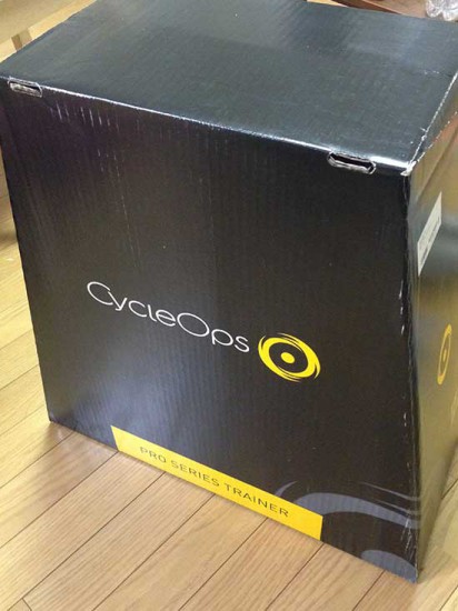 CycleOpsのジェットフルードプロの箱
